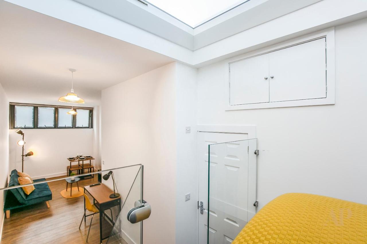 Split Level Studio Apartment In Camden Лондон Екстер'єр фото